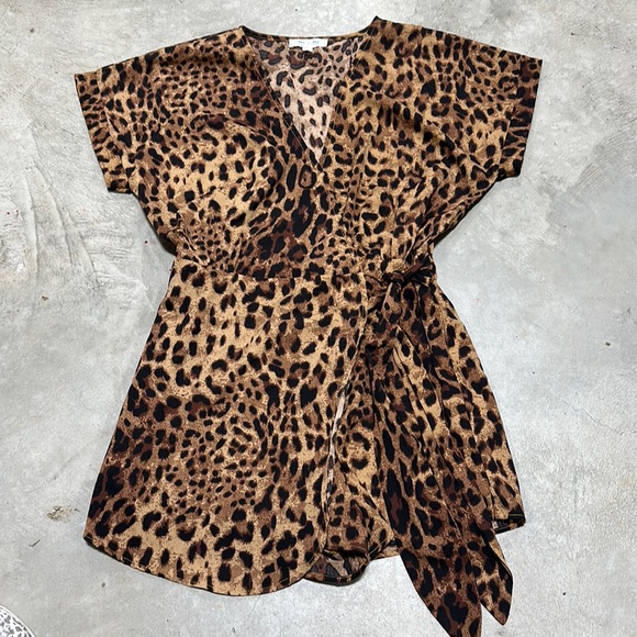 She + Sky Pants - She‎ & Sky Brand Animal print shorts jumpsuit / Size L / M-61